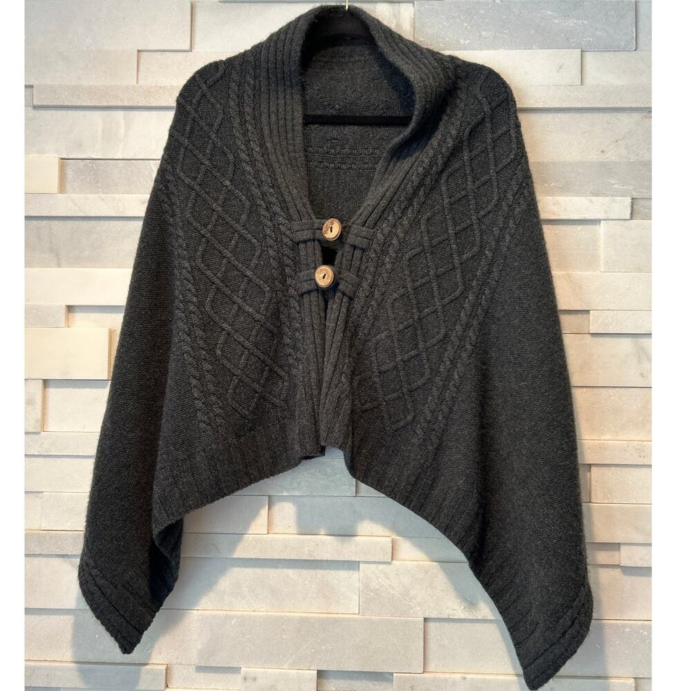 D & BOND Ecuador Convertible Button Cape Poncho Gray Cable Knit Lagenlook Wool